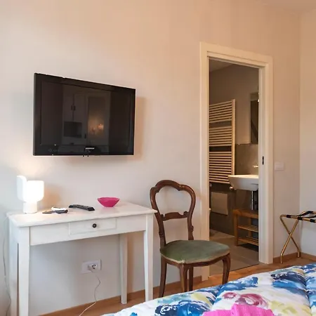 Bed & Breakfast In Lucus *